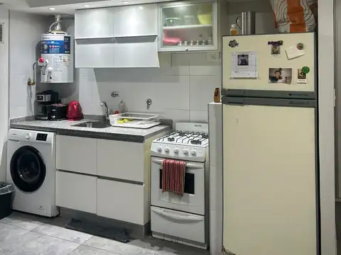 Deán Funes 1000, Piso 1