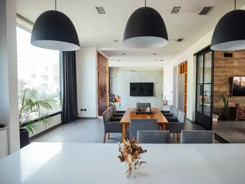 Casa 5 ambientes con 2 baños