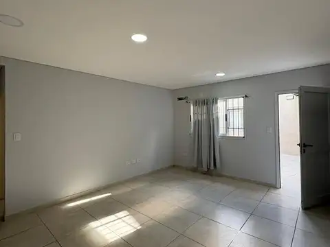 Departamento en Alquiler en San Antonio de Padua, $ 650.000