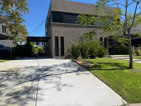 Blvd. Los Castaños 320, B1670 Rincón de Milberg, Provincia de Buenos Aires 100, Piso 0