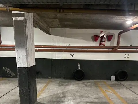 Monroe 5700, Piso PB