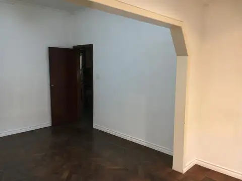 Oficina en Alquiler 70 años