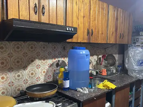 Casa + Galpon en excelente zona de barrio San Jose