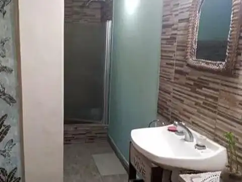 Casa 7 ambientes con 3 baños