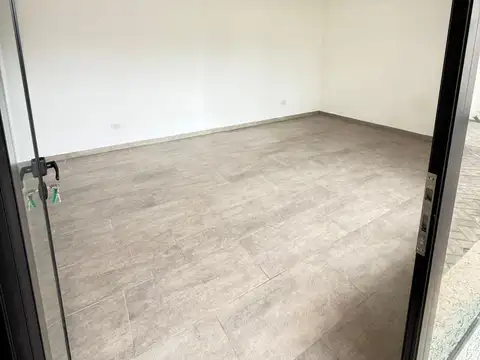Local en Alquiler en Roldan, $ 400.000