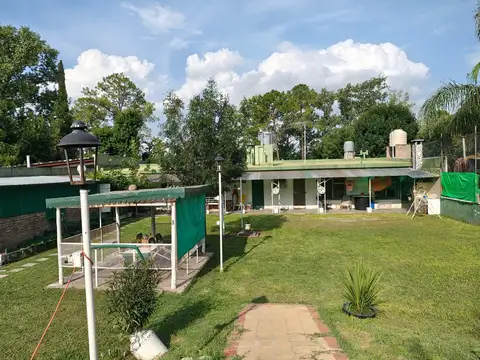 Casa 10 ambientes con 3 baños