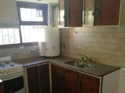 VENTA CASA DE 4 AMB EN VILLA PRIMERA!