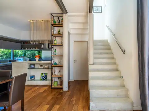 Casa en Venta con 1 cochera