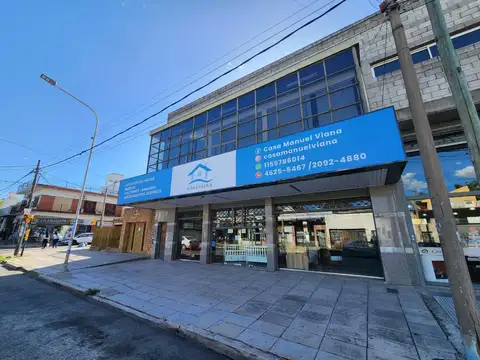 Salon Comercial de Losa en Planta Alta 389 m² Cub. (No posee baños) - Isidro Casanova