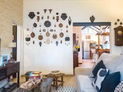 Casa en Venta con 2 cocheras