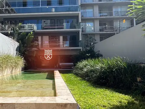 Espectacular departamento tipo Casa con Jardín y Pileta