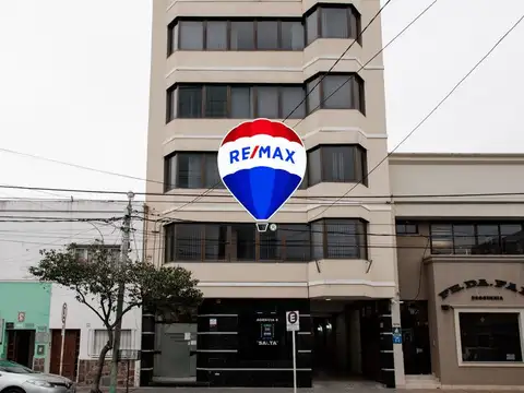 VENTA EDIFICIO DE CONSULTORIOS MEDICOS MACROCENTRO