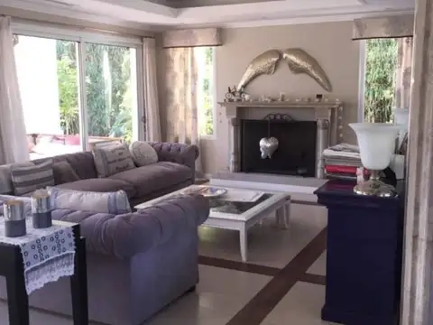 Casa en Alquiler de 4 dormitorios