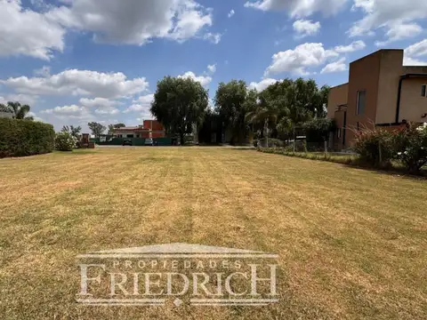 Terreno en Venta en Prados del Oeste, USD 70.000