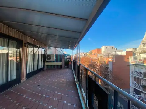 4 amb con balcon terraza 2 bños 124m2 luminoso exc ubicacion