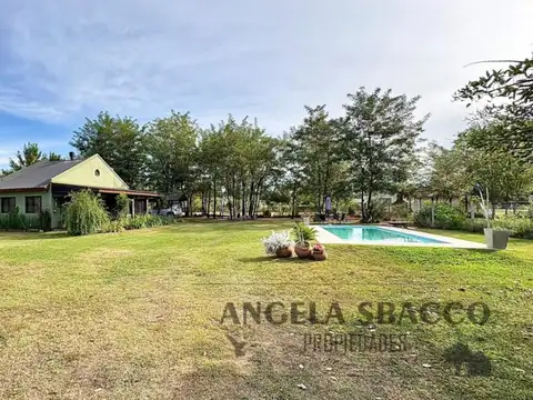 Hermosa Casa en Barrio Parque Jularo.