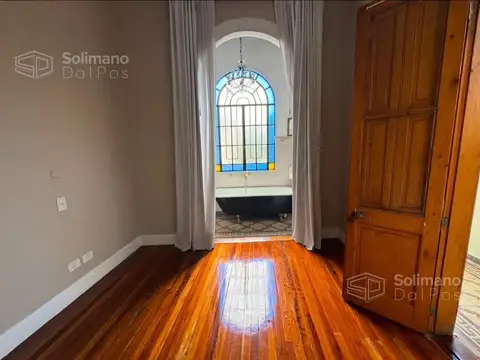 VENTA CASA 4 AMBIENTES EN TIGRE CENTRO CON PILETA
