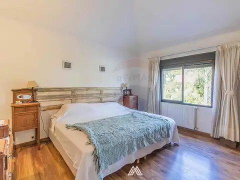 Venta Carrasco Casa 5 dormitorios pisicina