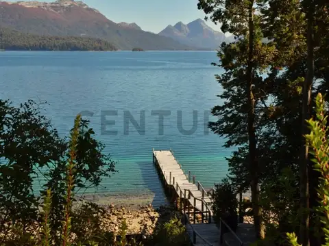 Blvd. Quetrihue 400, Piso 0