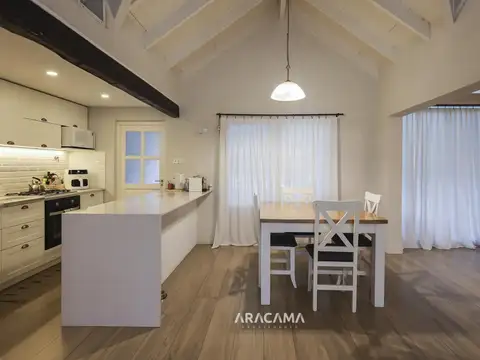 Casa 5 ambientes con 2 baños