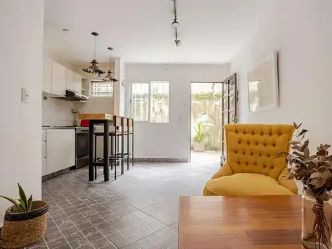 Depto Tipo Casa en Venta en Botanico, USD 129.000