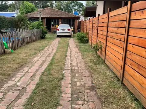 Casa 3 ambientes con 1 baño
