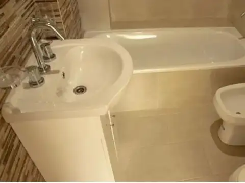 Depto Tipo Casa 2 ambientes con 1 baño