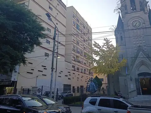 9 de julio 100, Piso 1