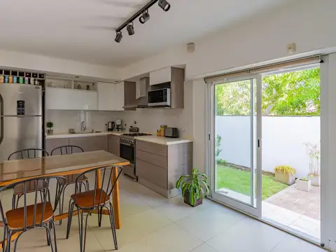 Depto Tipo Casa en Venta con 1 cocheras
