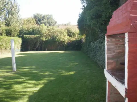 Casa 3 Ambientes con Gran Parque