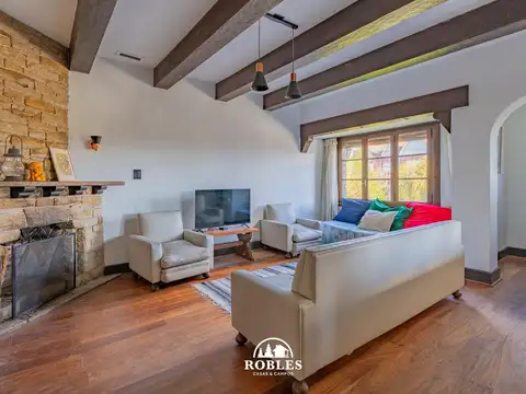 Casa 5 ambientes con 3 baños