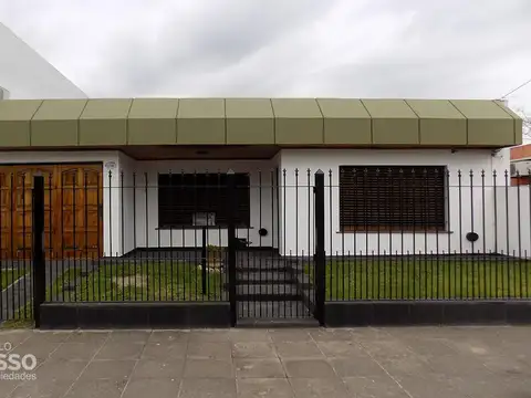 EXCELENTE CASA 4 AMBIENTES c/ QUINCHO – W. MORRIS