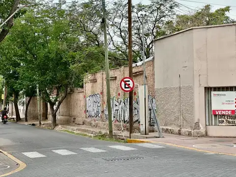 Terreno en Venta 48  mts Fondo