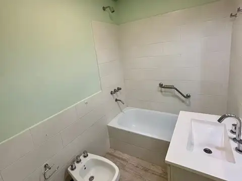 Departamento en Alquiler con 1 cocheras
