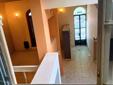 Depto Tipo Casa 3 ambientes con 2 baños