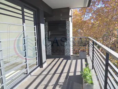 PISO 3 AMBIENTES con Balcon Terraza y Cochera
