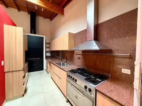 Casa en Venta con 3 cocheras