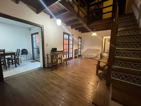 Casa 5 ambientes con 3 baños