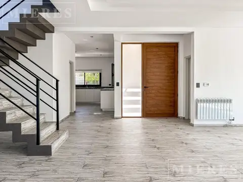 Casa en Venta en Vila Marina, USD 350.000