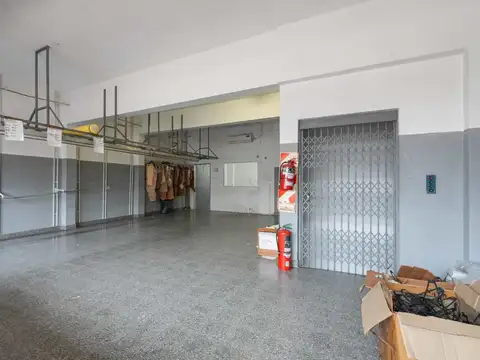 Oficina en Venta en Villa Crespo PB + 2 pisos