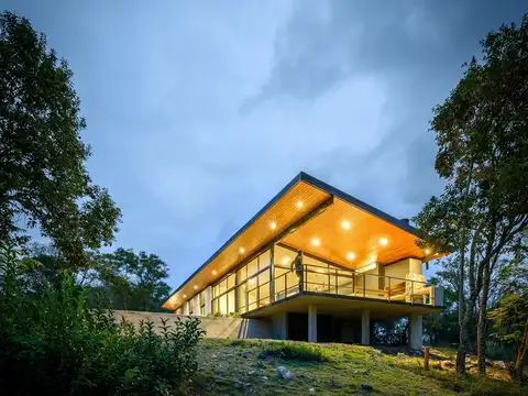 Casa 6 ambientes con 3 baños