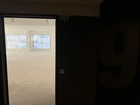 Oficina a estrenar planta libre en piso 9 – 150 m² en Recoleta