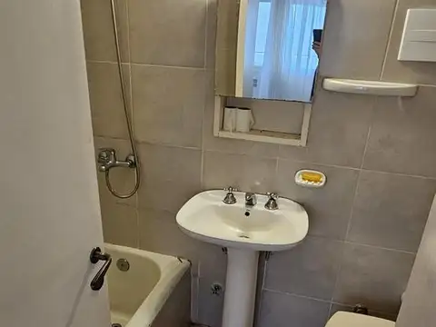 Departamento en Alquiler en Recoleta, $ 550.000