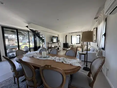 Barrancas De San Benito, Chapadmalal, Buenos Aires, Argentina.