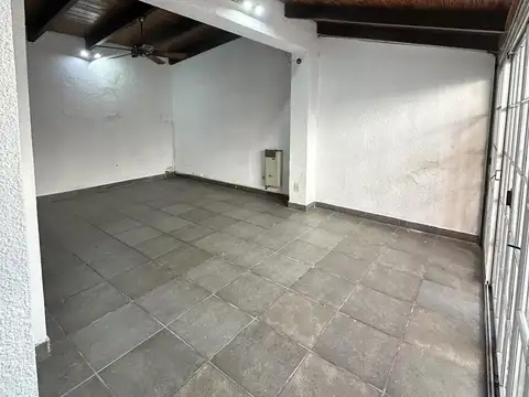 Depto Tipo Casa en Venta 40 años