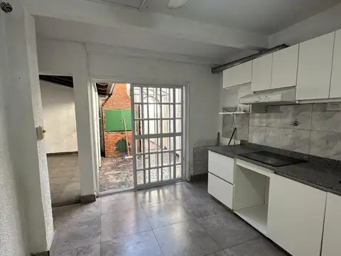 Depto Tipo Casa 4 ambientes con 1 baño