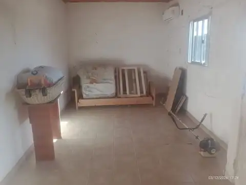 Casa 4 ambientes con 1 baño