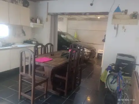 VENTA CASA 3 DORMITORIOS, BARRIO SUR.