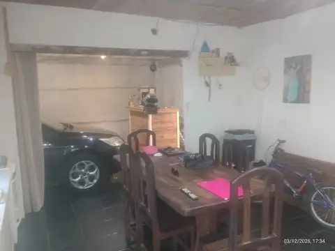 VENTA CASA 3 DORMITORIOS, BARRIO SUR.