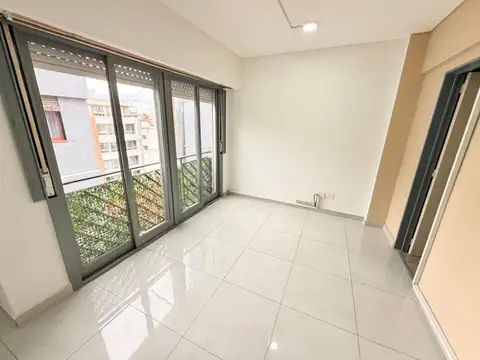 Departamento en Alquiler en Castelar, $ 410.000